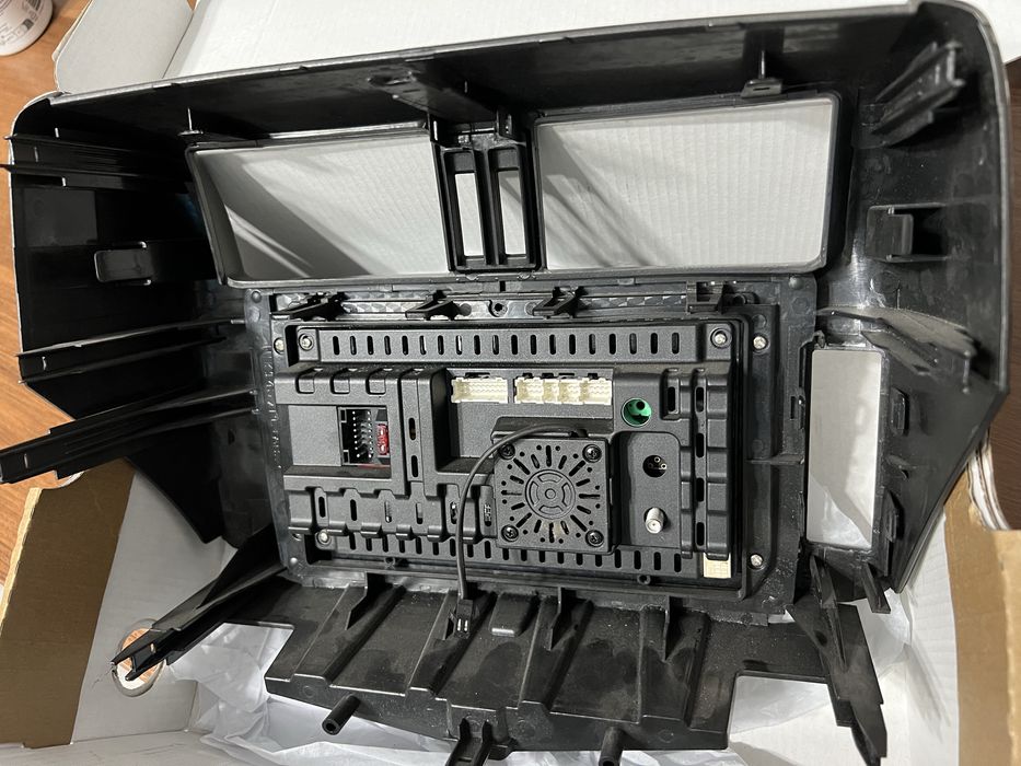 Автомогнитола Land Cruiser Prado