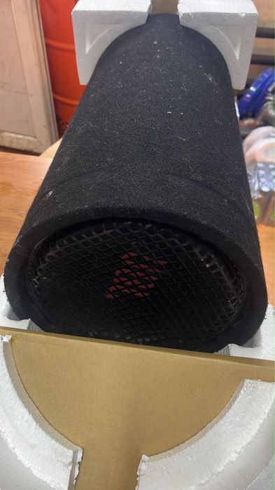 Продам сабвуфер JBL