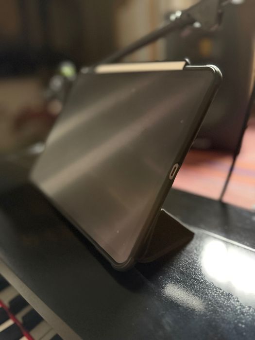 iPad Pro M2, 11 inch: stare excelentă & Apple Pencil & Husǎ