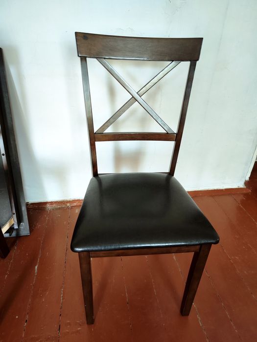 Продается стол стулья