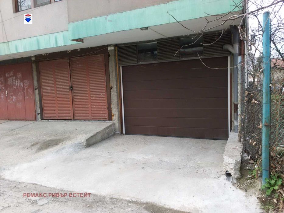 Продава се Гараж / Паркомясто в Русе, Ялта - 18 кв.м за 1248 €/кв.м - Снимка #1