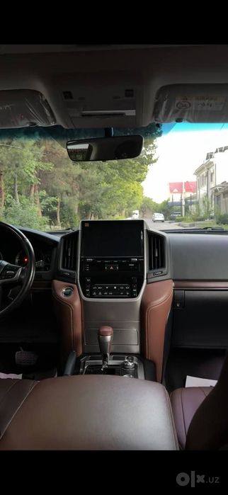 Toyota Land Cruiser 200 Mator 4.6 L