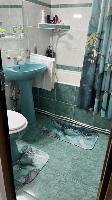 De vanzare apartamnet cu 3 camere!