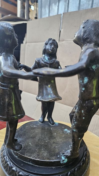 Deosebită piesă de Bronz