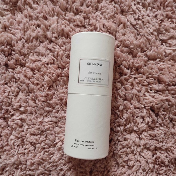 Парфюм: skandal clive& keira