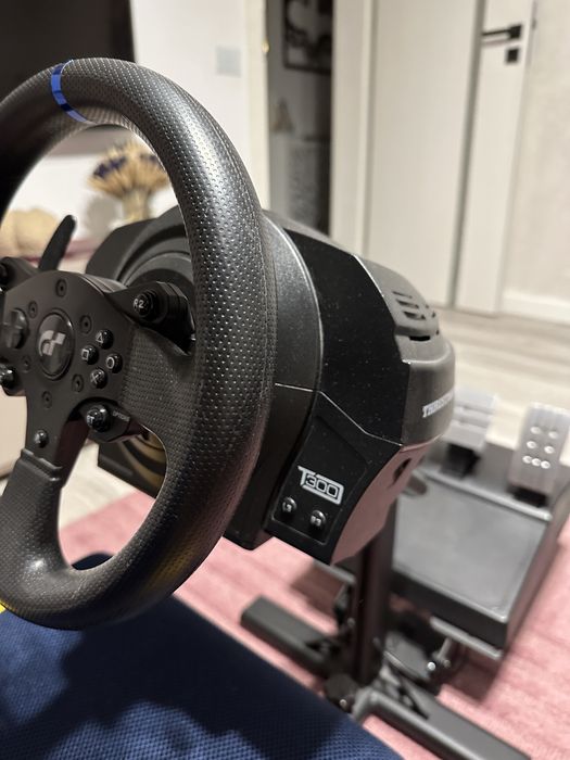Playseat redbull +volan thrustmaster t300 rs gt