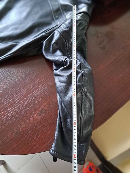 Мото яке от естествена кожа