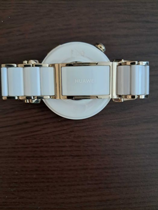 Часовник HUAWEI GT4 41 мм