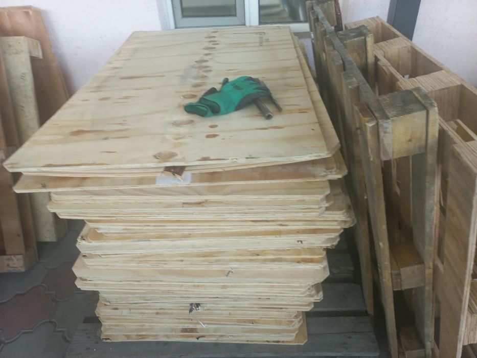 Продам палеты 80×60.