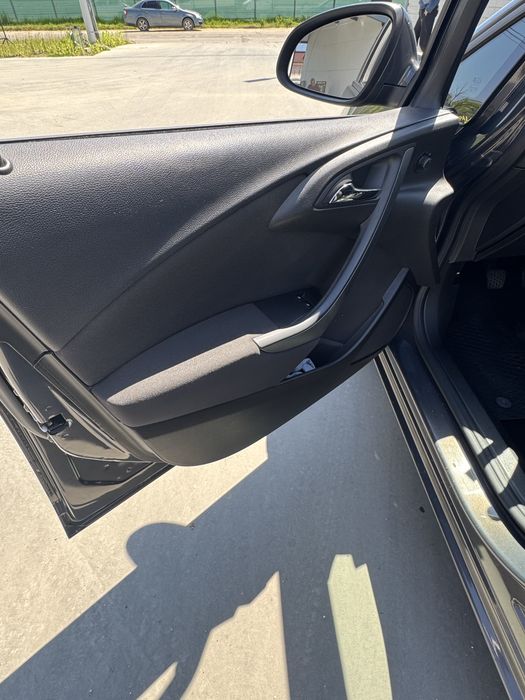 Opel Astra J Sports Tourer 2015