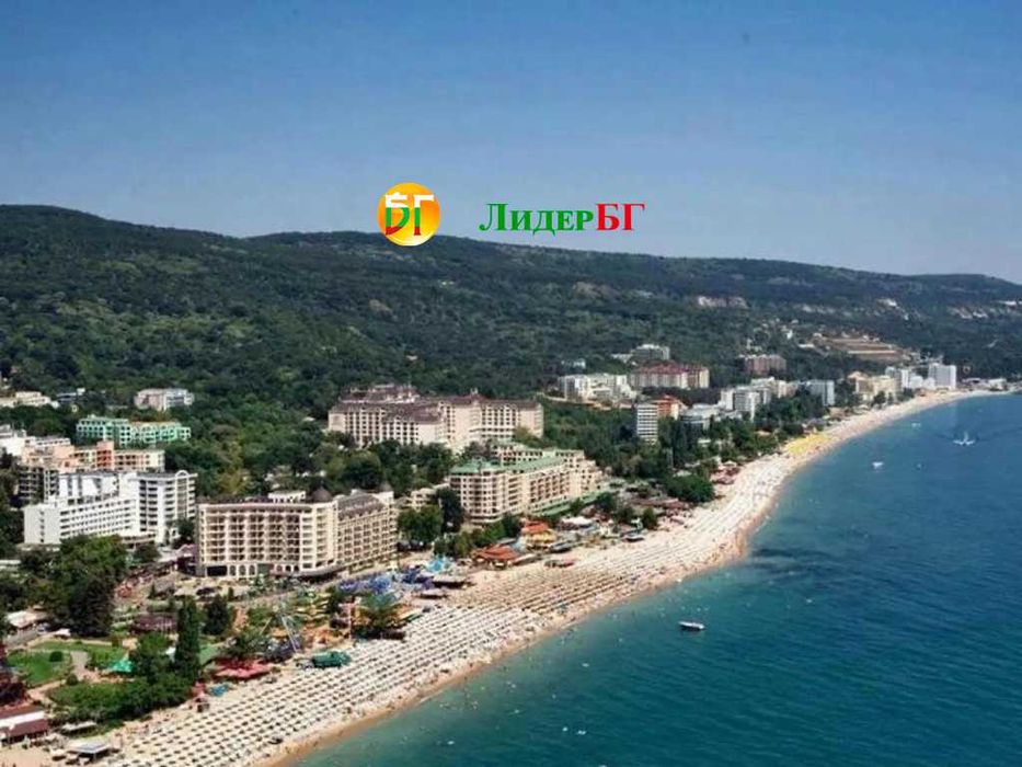 Тристаен апартамент с фронтална гледка към морето в комплекс Сирена