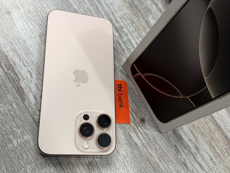 Iphone 16 Pro Max 256 GB - 95 % Батерия Desert Titanium Отличен