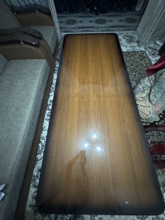 MDF 12 kishili stol sotiladi stullarsiz