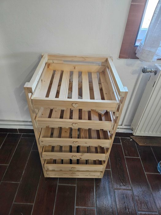Raft NOU din lemn, pentru legume sau lucruri diverse