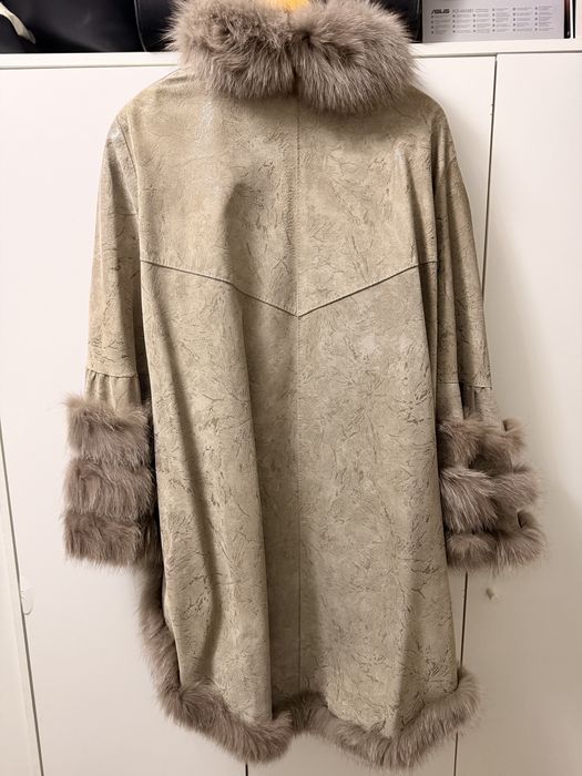 Poncho / haina dama piele naturala cu guler blana naturala de vulpe