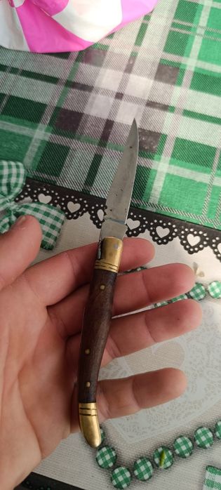 Продавам стар джобен нож