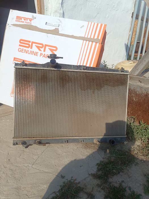 Продам радиатор от Тойота  ИПСУМ