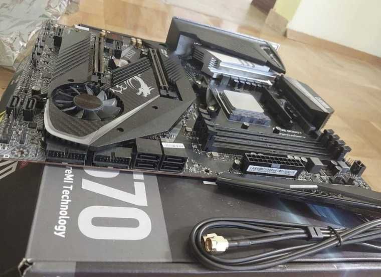 AMD Ryzen 9 5900X + MSI X570 Gaming Pro Carbon Wi-Fi