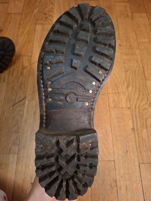 Горнострелковые ботинки.