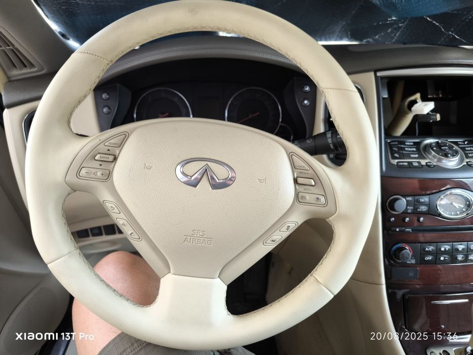 INFINITI EX30D на части