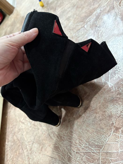 Продам замшевые сапоги