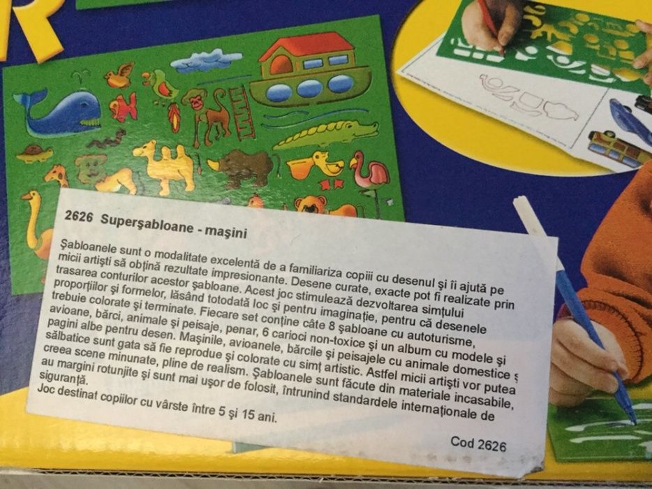 Sabloane pentru desen Super Stensil, penar carioci