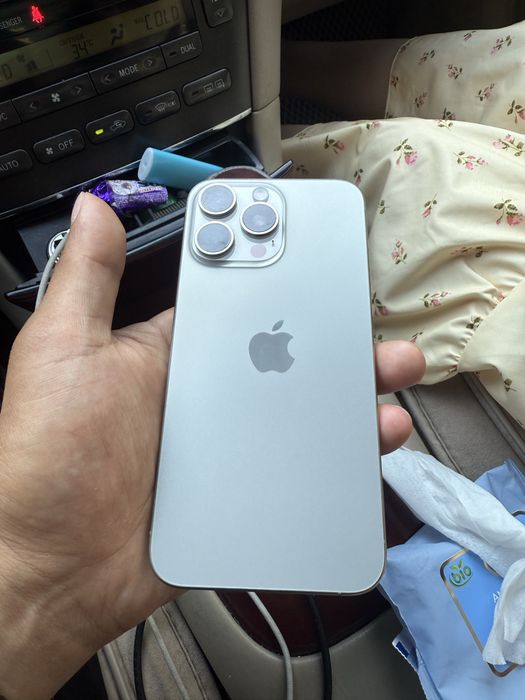 IPHON 15 pro max 512