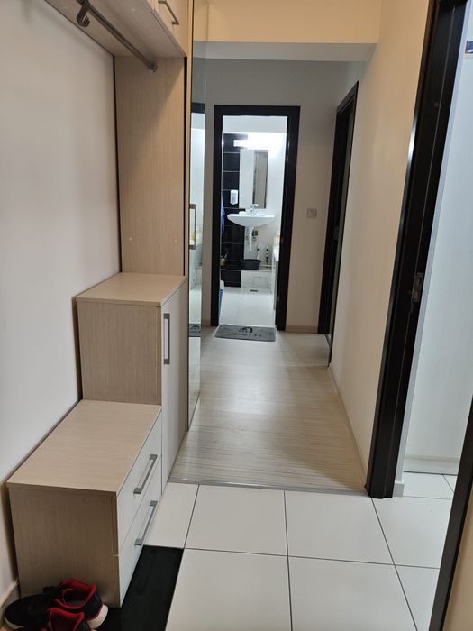 Proprietar vand apartament 2 camere zona Capitol.