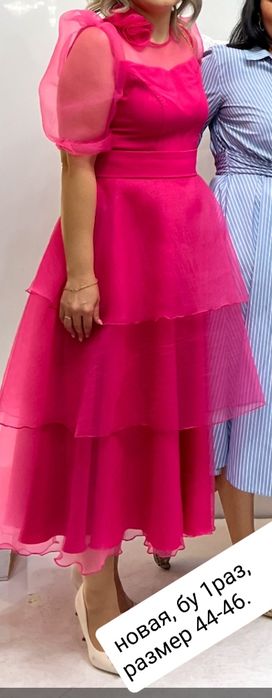 Платье шикарное , есть для девочки