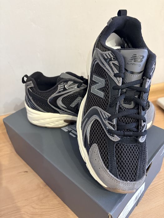 Продам New balance 530