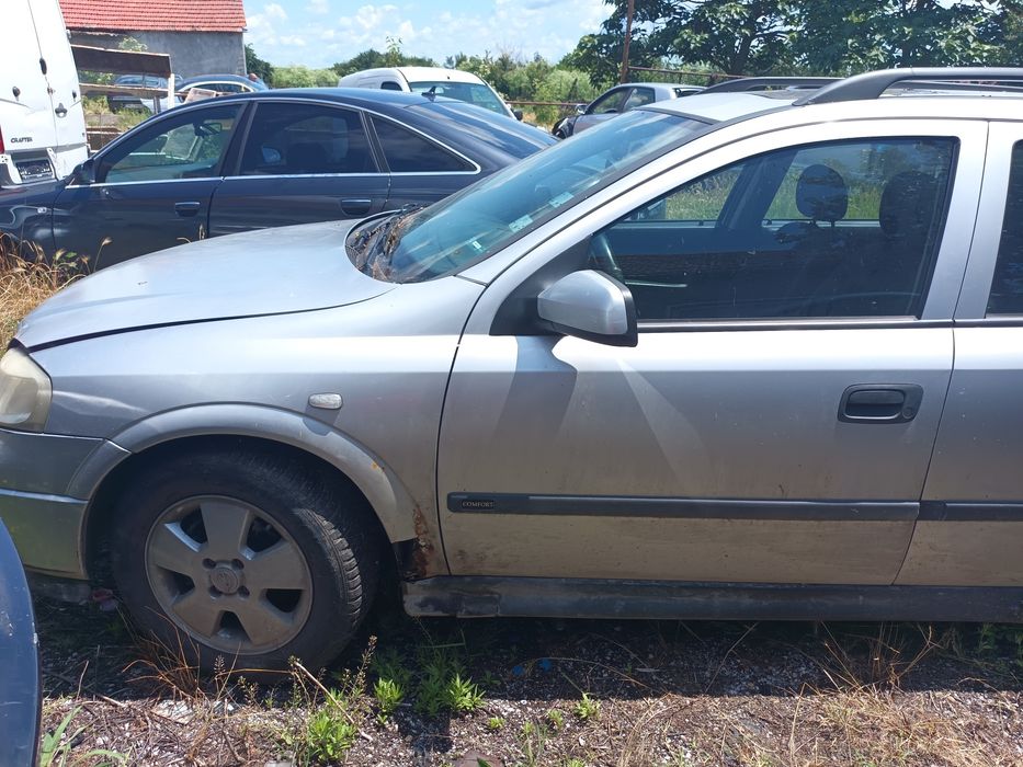 Продавам opel astra g комби на части 1.7 дизел