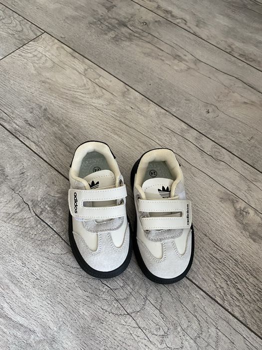 Кроссовки на мальчика