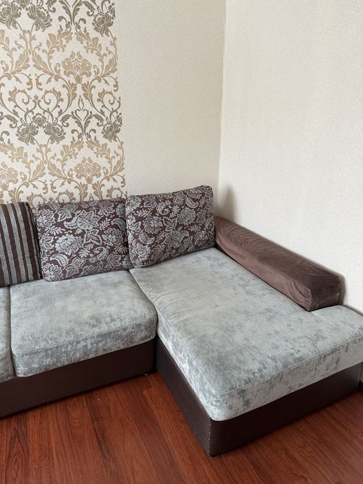 Продается диван угловой