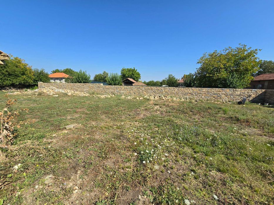 Парцел в село Балван