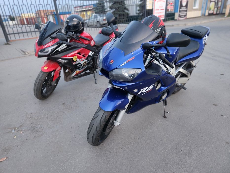 Продам мотоцикл ямаха R6.