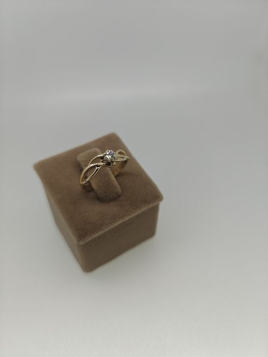 Inel logodna cu diamant 0.21Ct aur 9k 2.05gr (r)