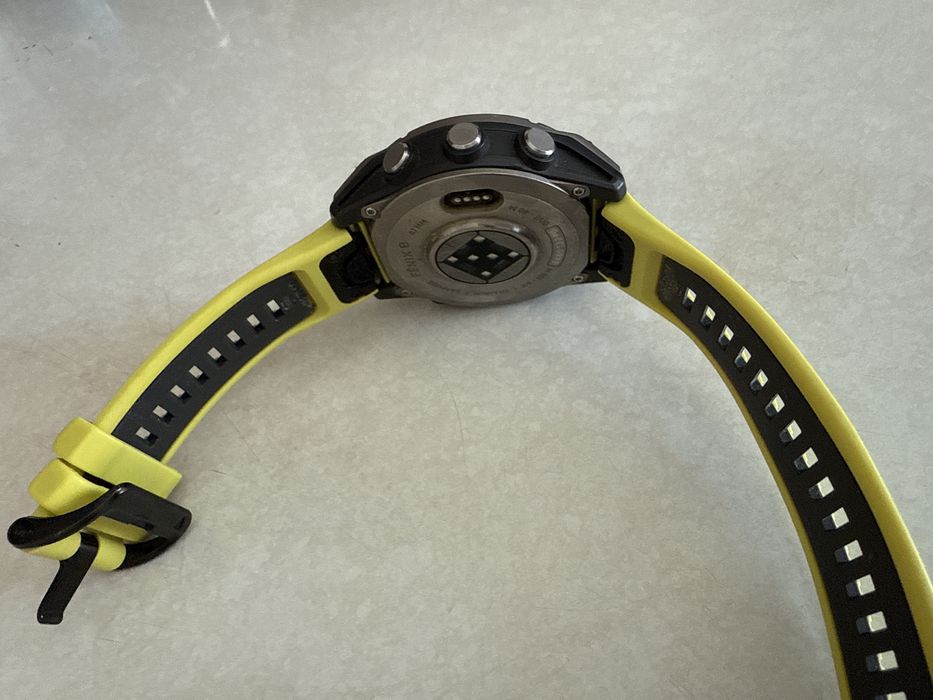 Часы Garmin Fenix 8