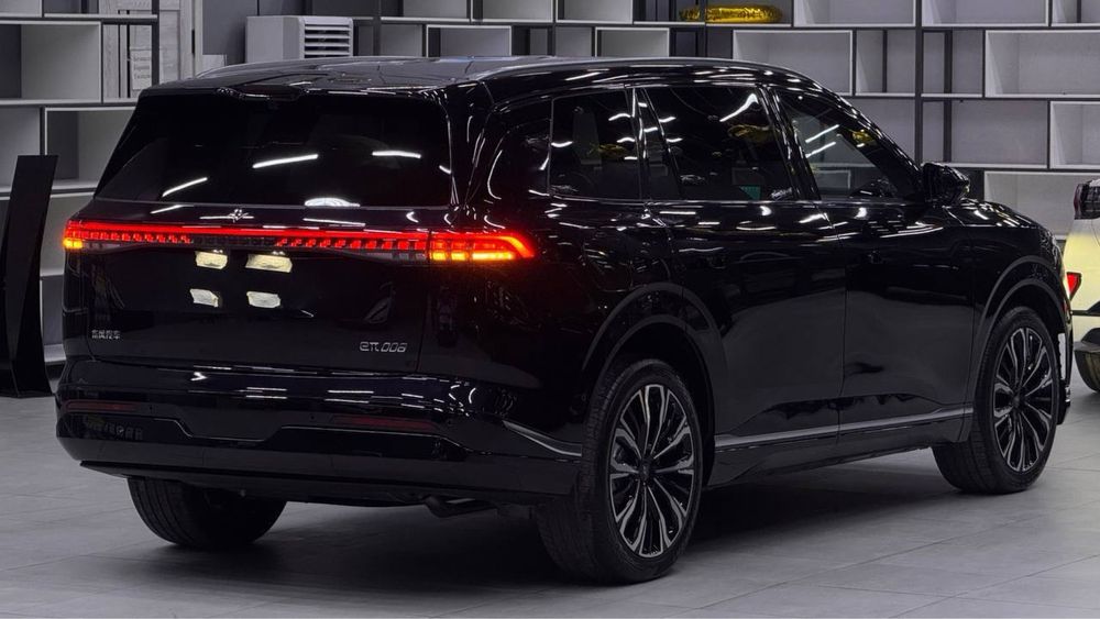 DongFeng 008 resayling ULTRA oq / qora ranglari bor