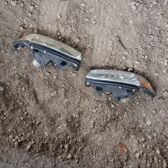 Продам фары привозные  Субару