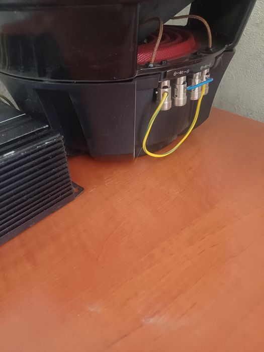 Продам сабвуфер комплект