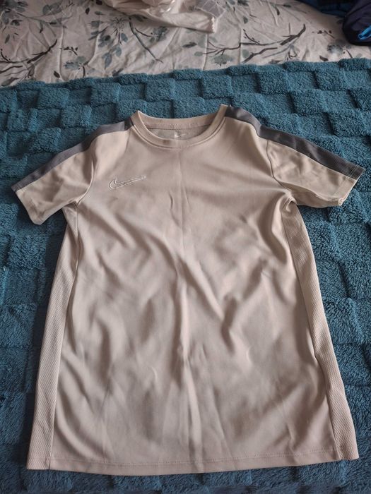Тениска Nike 137-'147,сива оригинална