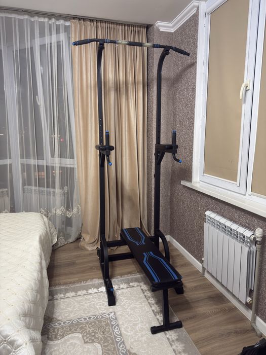 Напольный турник для дома