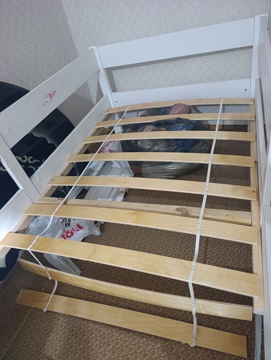 Продам детскую кроватку