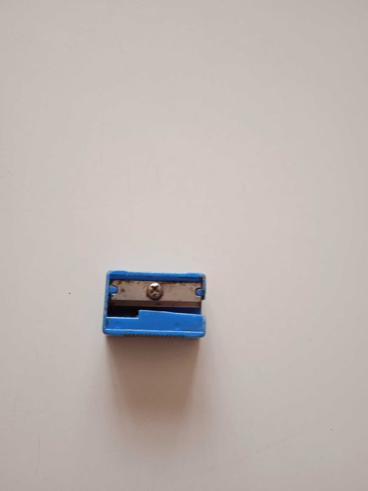 Острилка за моливи