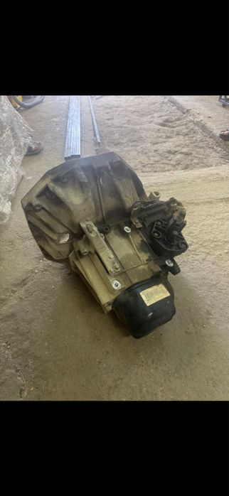 Cutie dacia logan 1.5 dupa 2014