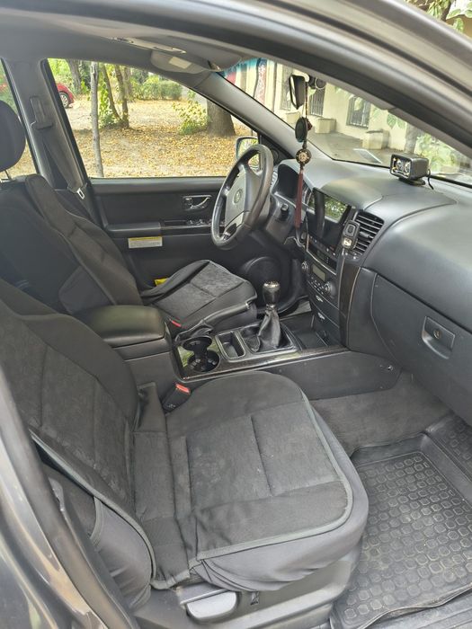 Vând Kia Sorento 4×4