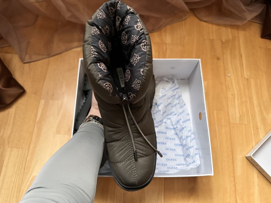 Guess зимни боти
