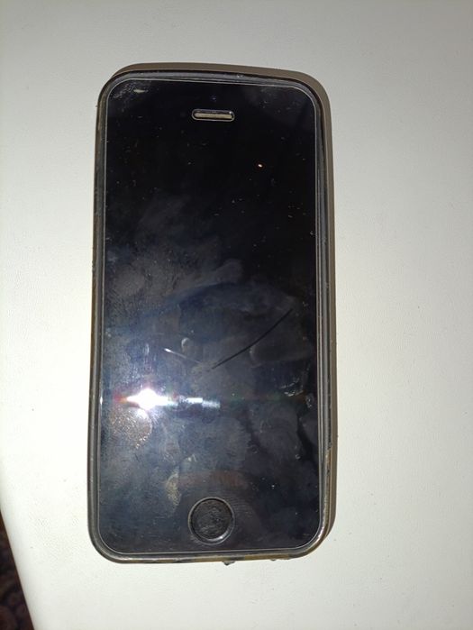 Айфон SE первого поколения