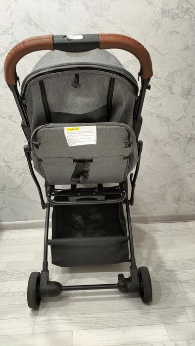 Продам Коляску прогулочную очень отличном состоянии