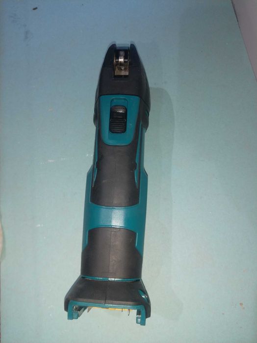 Makita DTM 51 в отлично състояние